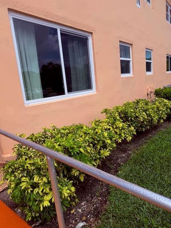 2-bedroom Condo — 331 N Sheffield N #331