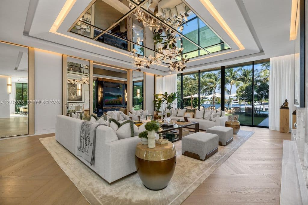 7-bedroom Single-Family Home — 58 La Gorce Cir