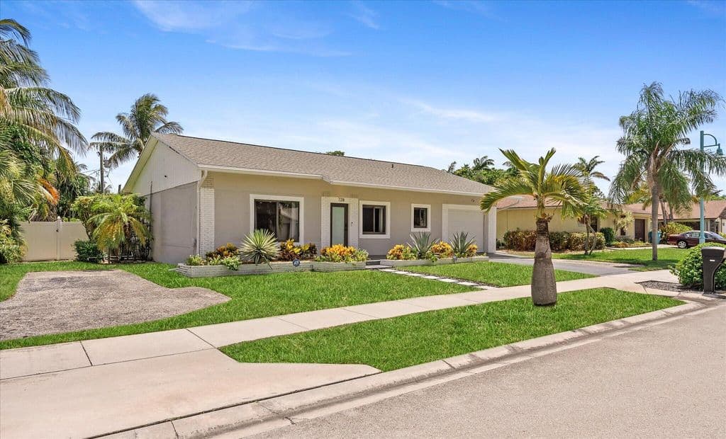 2-bedroom Single-Family Home — 728 NE 9TH Avenue