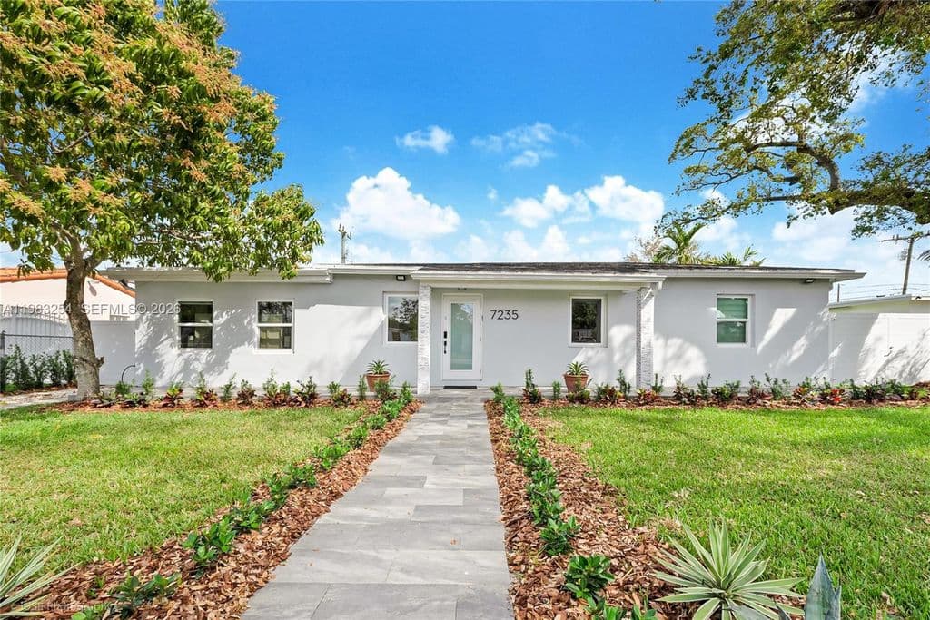 3+1 Müstakil ev — 7235 SW 39th St