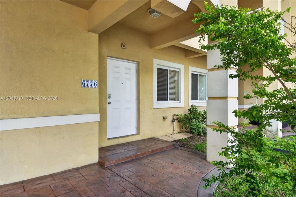 4-bedroom Property — 6776 SW 22nd St