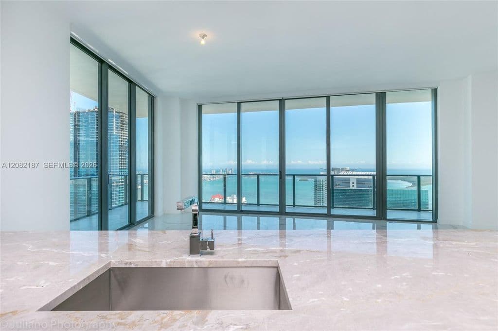 3+1 Condo — 1300 S Miami Ave #Penthouse 5101