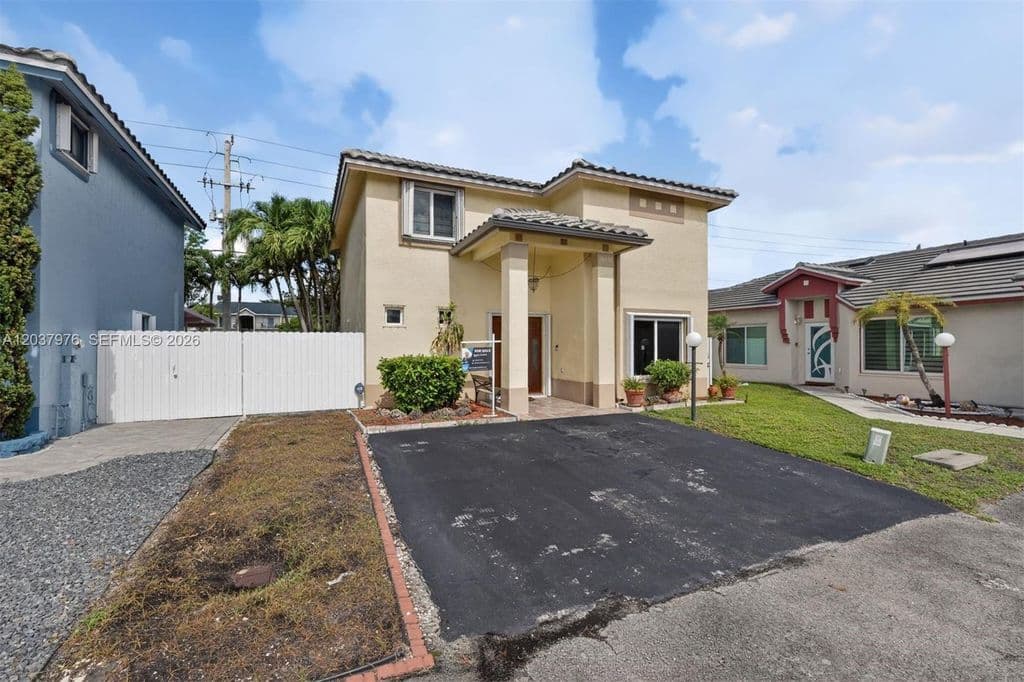 3-bedroom Single-Family Home — 18536 NW 56th Pl