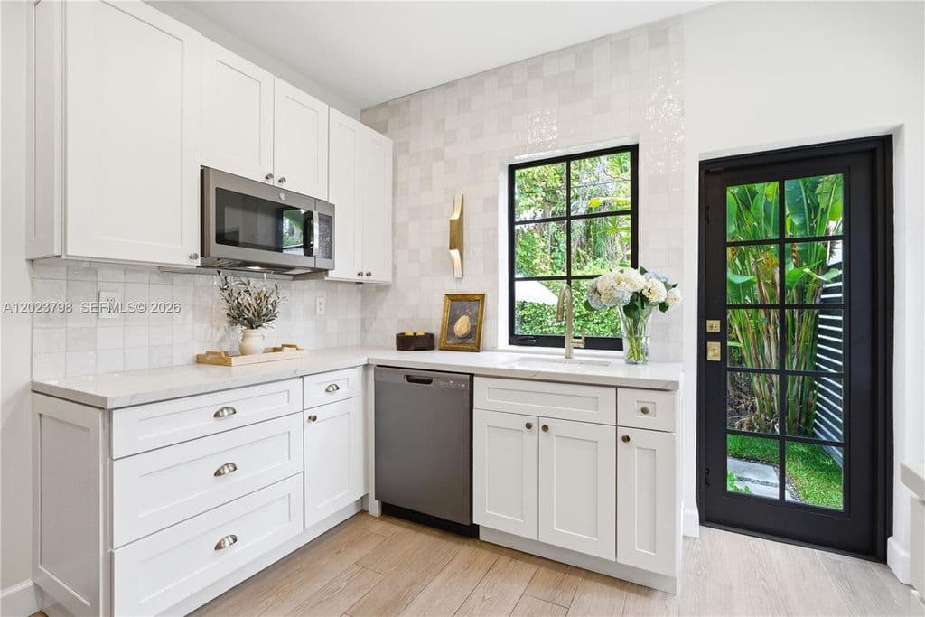 4+1 Müstakil ev — 1220 Cordova St