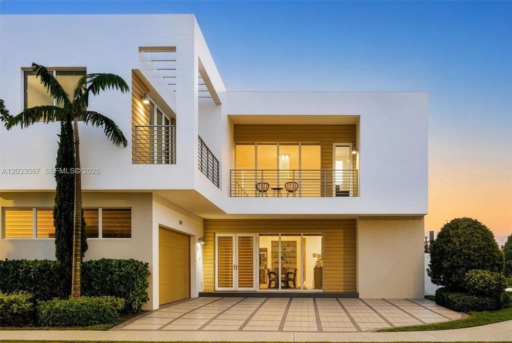 5+1 Müstakil ev — 7472 NW 100th Ave