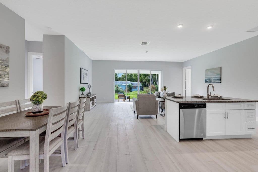 4-bedroom Single-Family Home — 13464 72nd Court N