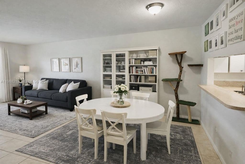 3-bedroom Property — 8225 SW 29th St #102