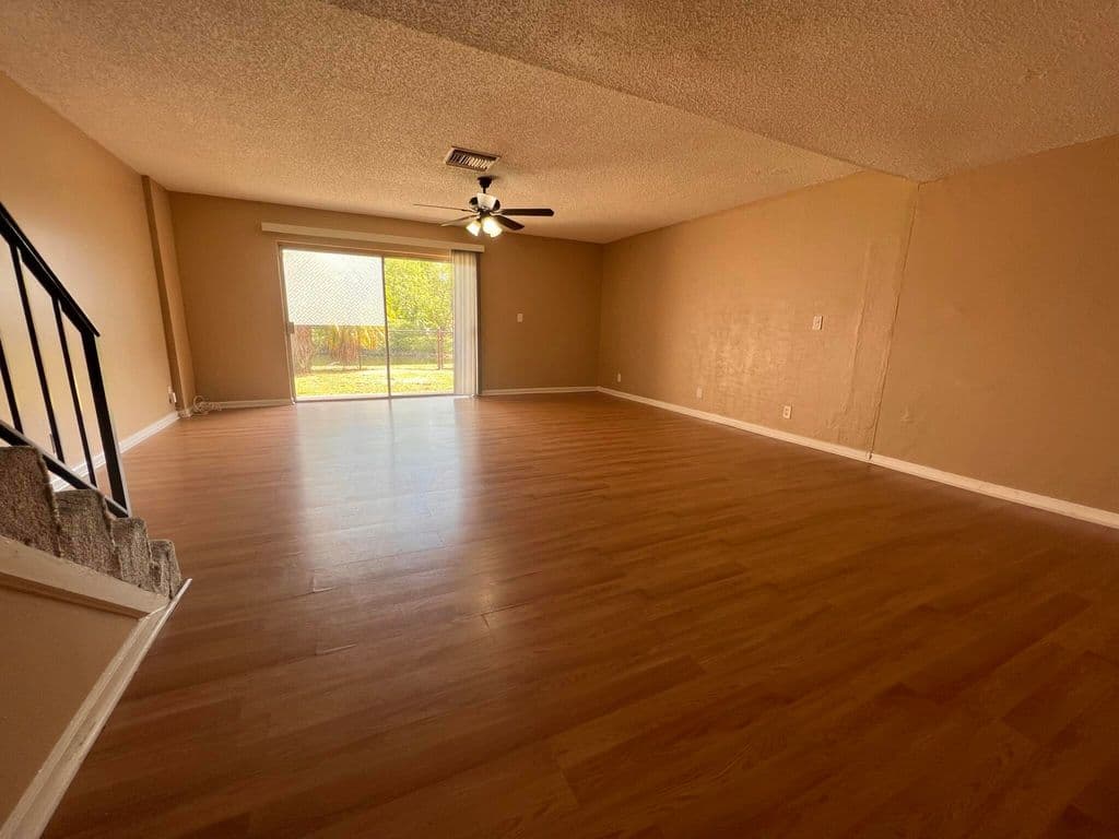 2+1 Mülk — 3177 Coral Springs Drive #0