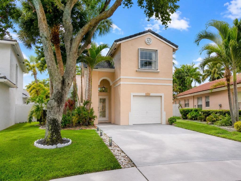 3-bedroom Single-Family Home — 5655 La Quinta Court
