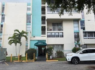 1-bedroom Condo — 2029 NW 46th Ave APT E305, Fort Lauderdale, 33313
