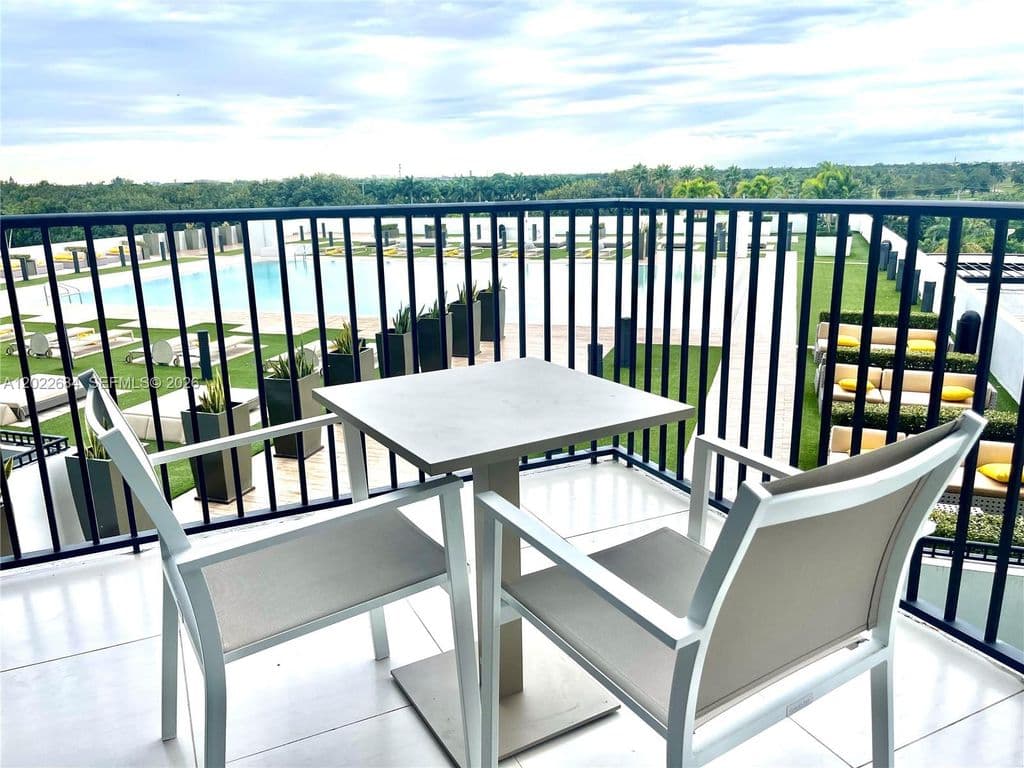 1-bedroom Condo — 5252 NW 85th Ave APT 406