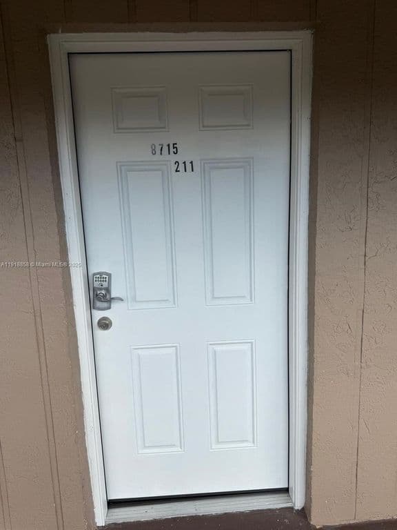 3+1 Condo — 8715 Shadow Wood Blvd #211