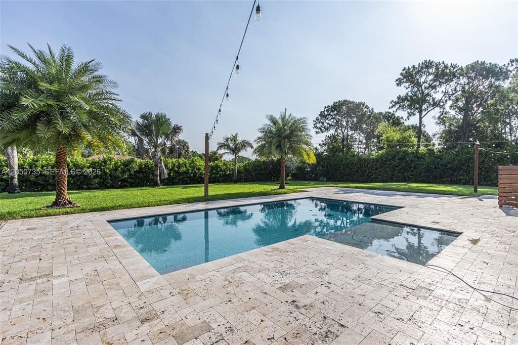 3-bedroom Single-Family Home — 15397 66th Ct N
