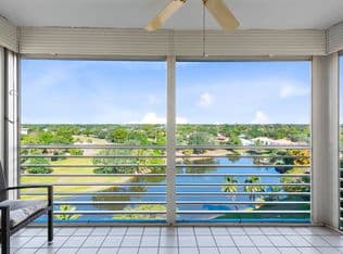 2-bedroom Condo — 3499 Oaks Way #806, Pompano Beach, 33069
