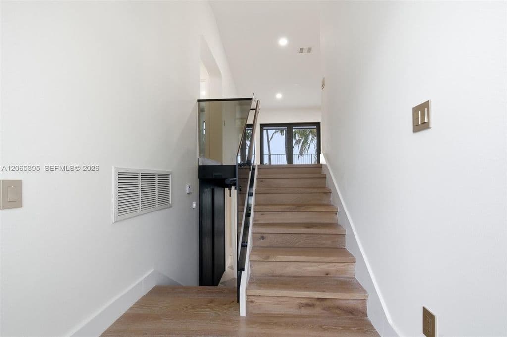 4+1 Müstakil ev — 7914 SW 199th Ter