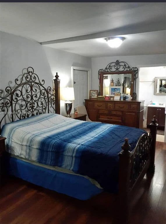 4-bedroom Property — 9360 SW 37TH Street