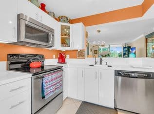 2+1 Condo — 6795 Huntington Lane #306, Delray Beach, 33446