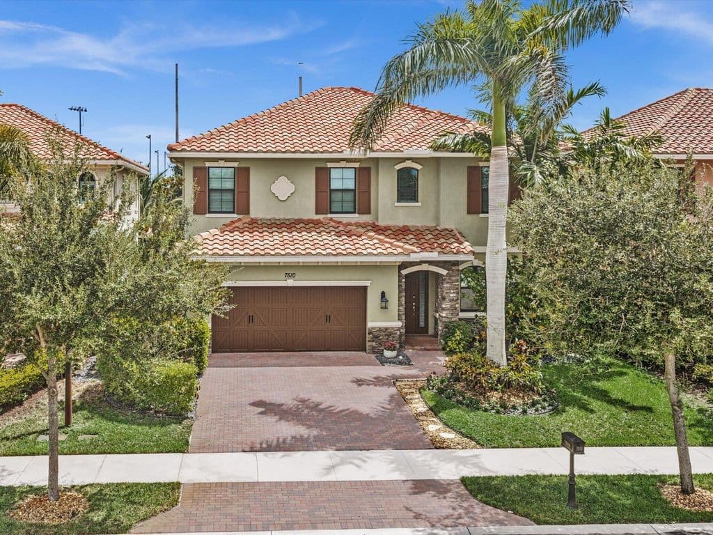 4-bedroom Single-Family Home — 7510 NW 108th Avenue