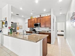 3-bedroom Townhouse — 1075 SW 147th Ave #5601, Pembroke Pines, 33027