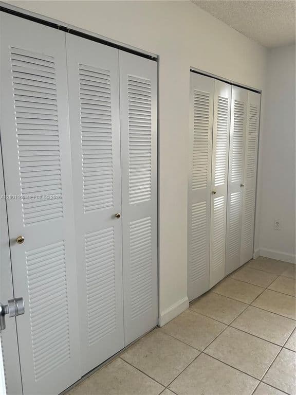 2+1 Condo — 10900 SW 104th St APT 303