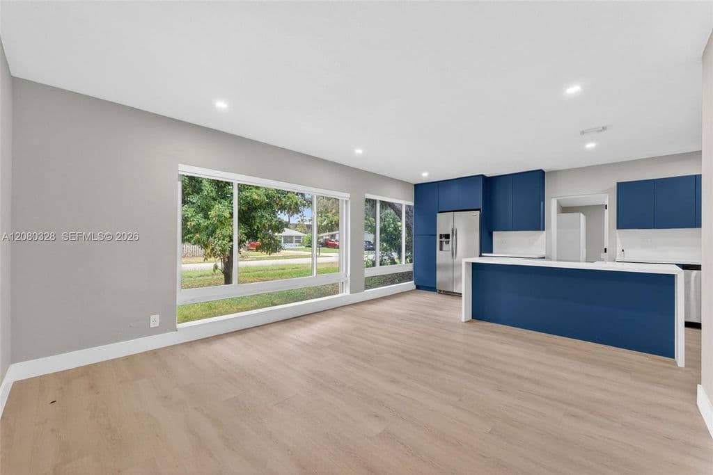 3+1 Müstakil ev — 1508 SW 20th Ave