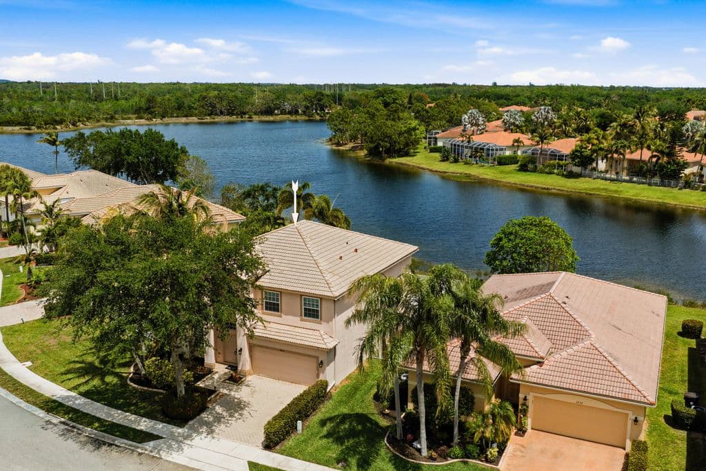 5-bedroom Single-Family Home — 2644 San Andros
