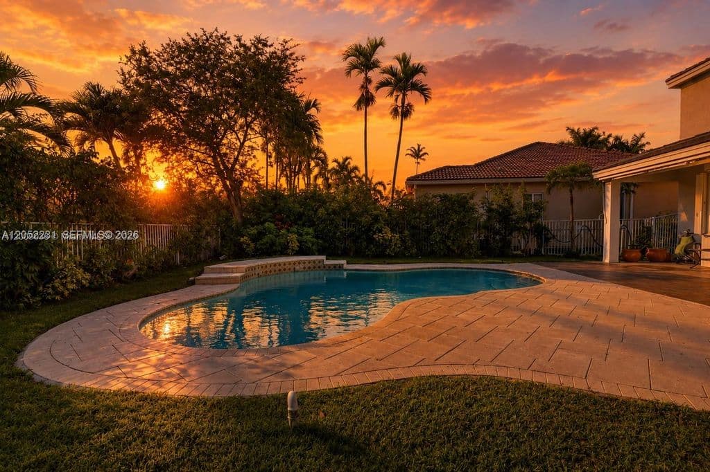 5+1 Müstakil ev — 1311 Croton Ct