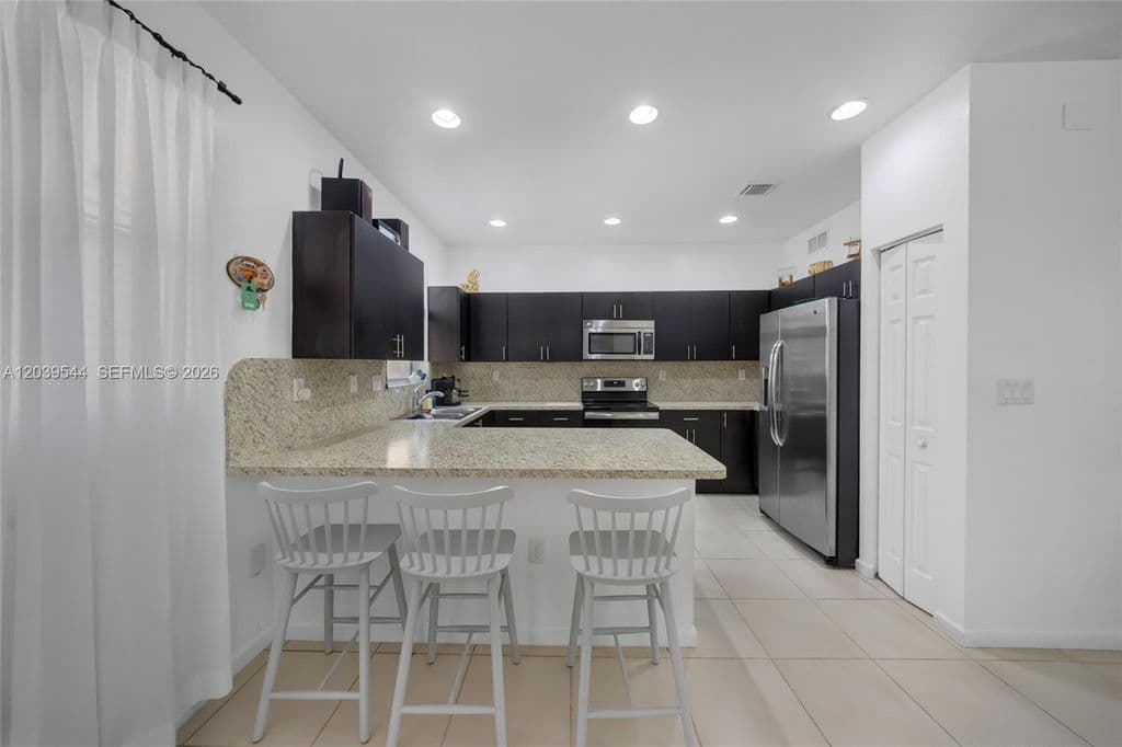 4-bedroom Property — 24637 SW 117th Ave