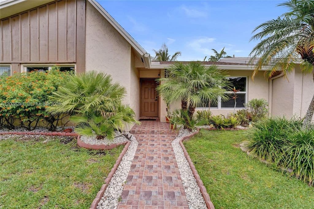 3-bedroom Single-Family Home — 417 SE 4th St