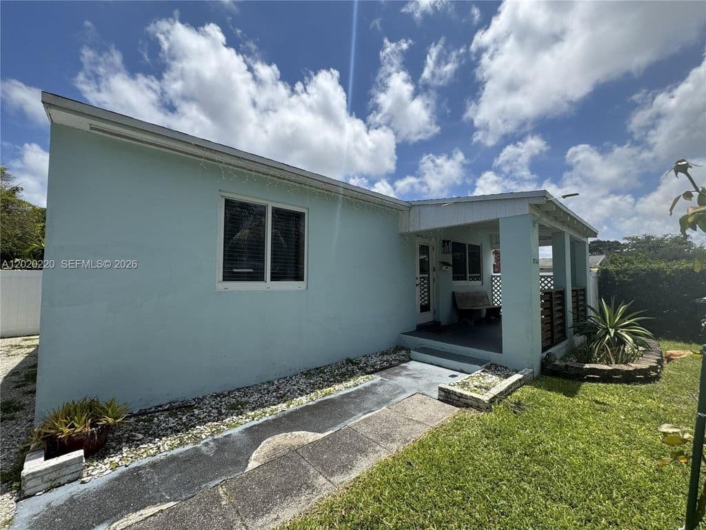 2-bedroom Single-Family Home — 2726 Taylor St