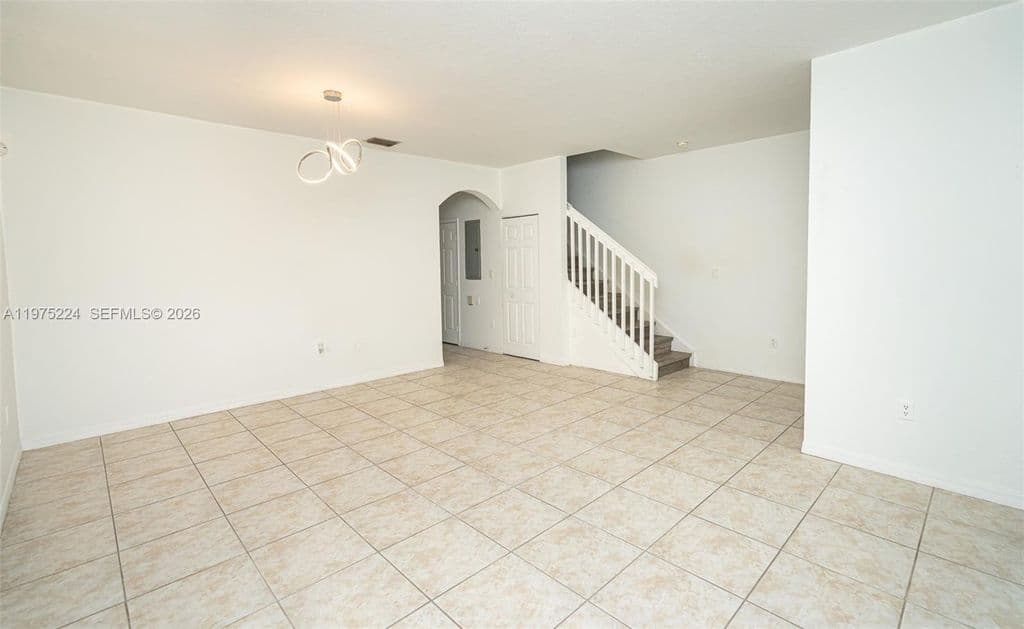 3-bedroom Condo — 14046 SW 49th St #16