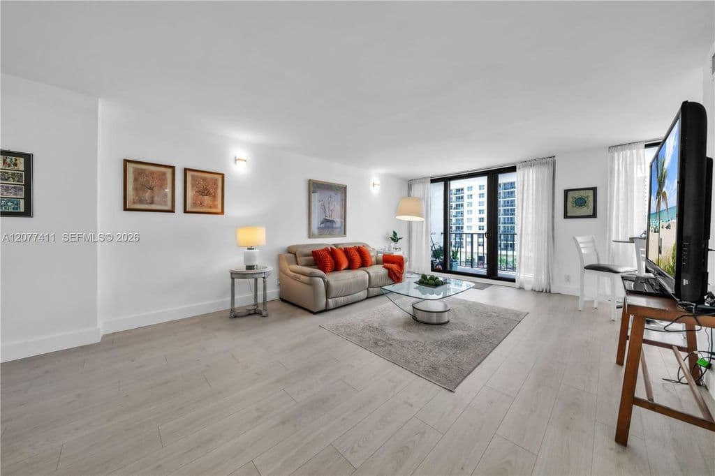 2-bedroom Condo — 2401 S Ocean Dr APT 507