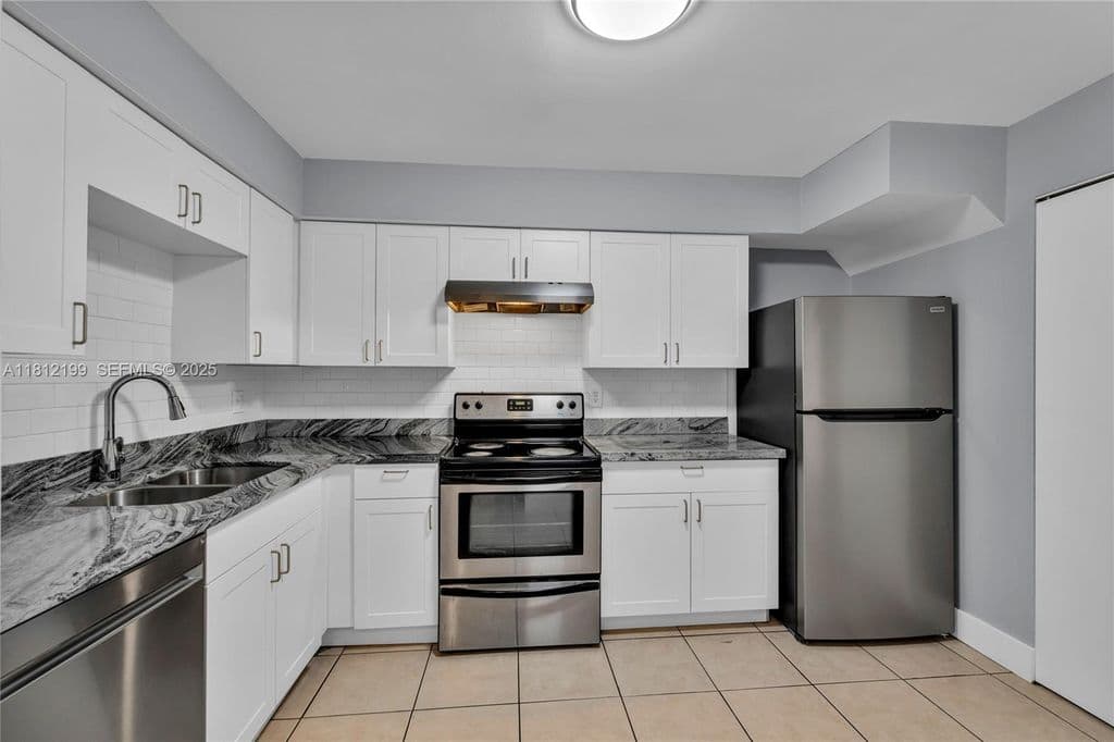 2+1 Condo — 8109 SW 21st Ct #8109