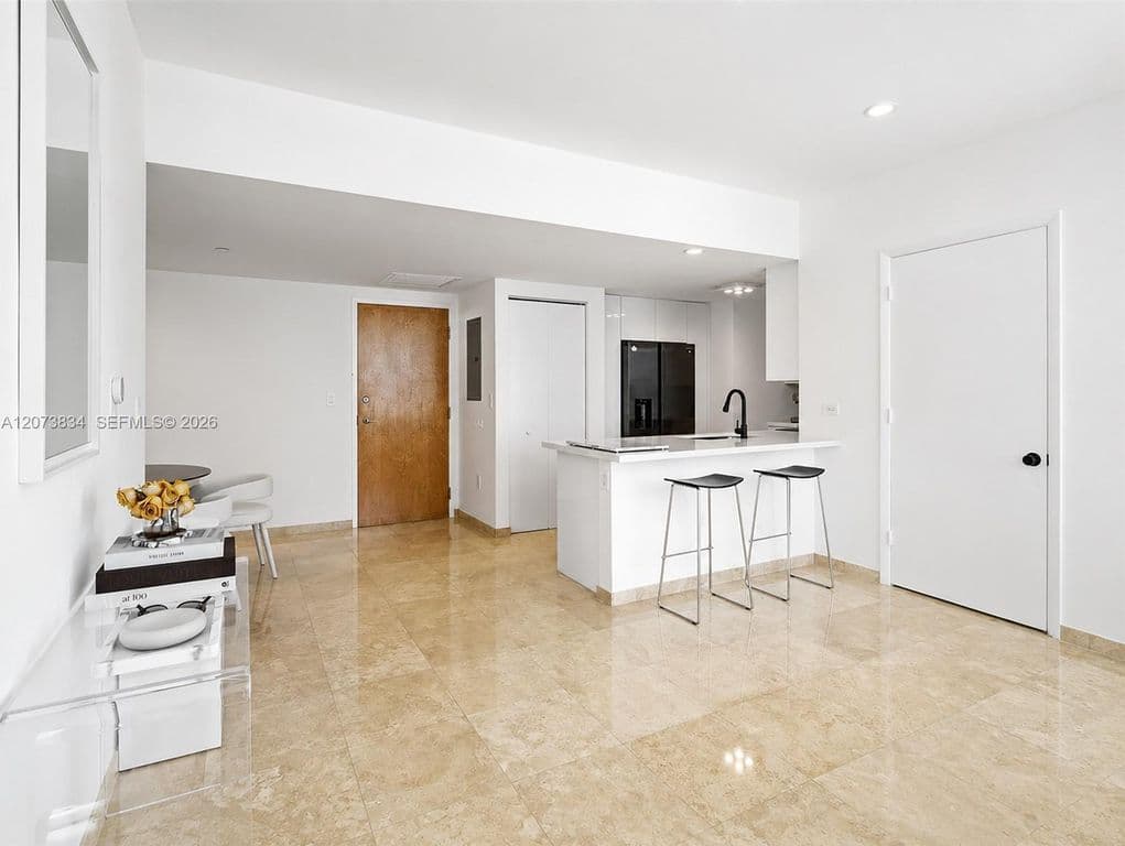 2-bedroom Condo — 350 S Miami Ave APT 2304