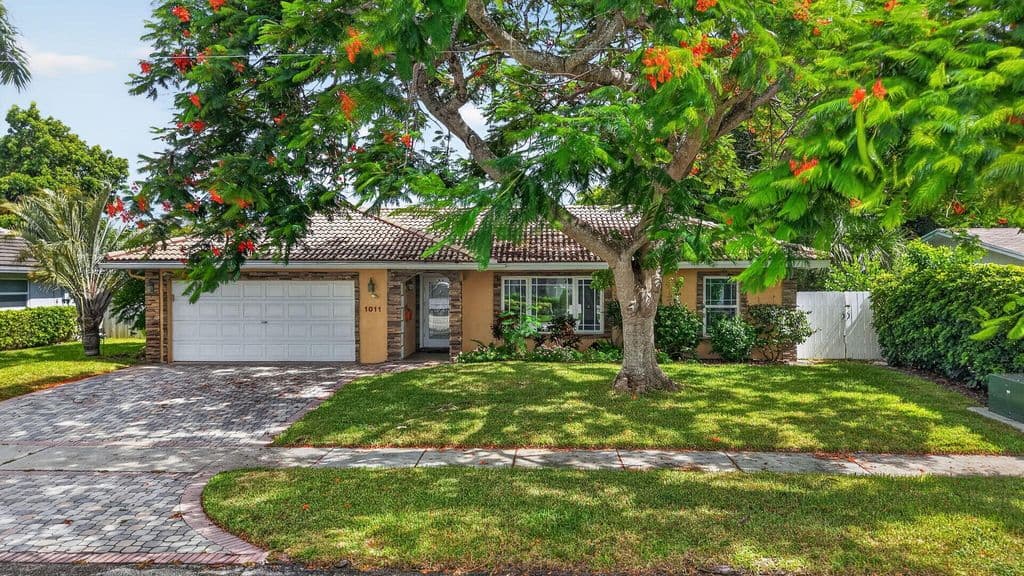 4-bedroom Single-Family Home — 1011 SW 7TH Street