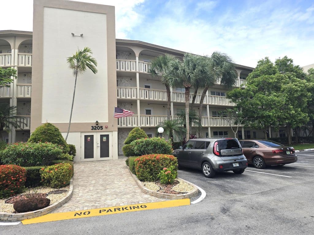 2-bedroom Condo — 3205 Portofino Pt #K1