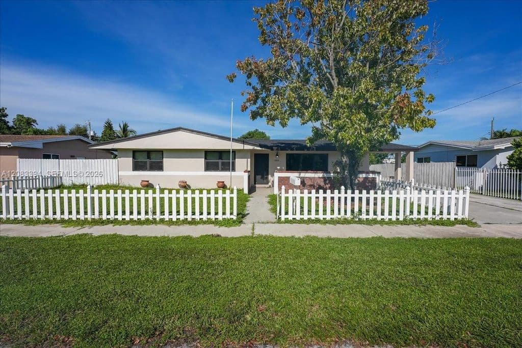 3-bedroom Single-Family Home — 19812 NE 12th Pl