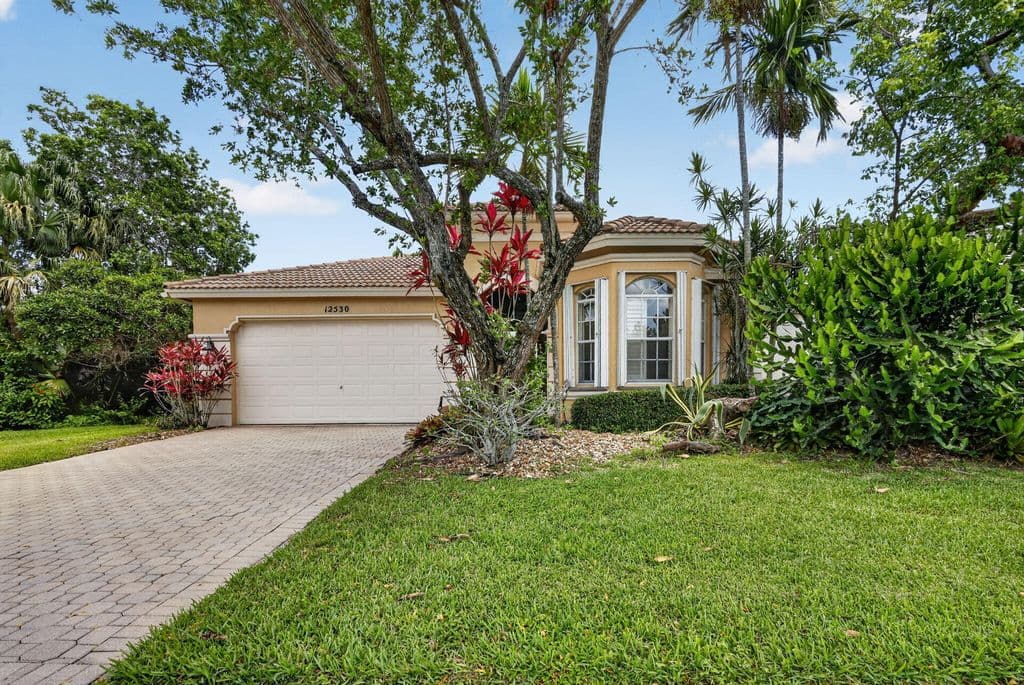 3-bedroom Single-Family Home — 12530 Vía Valenza