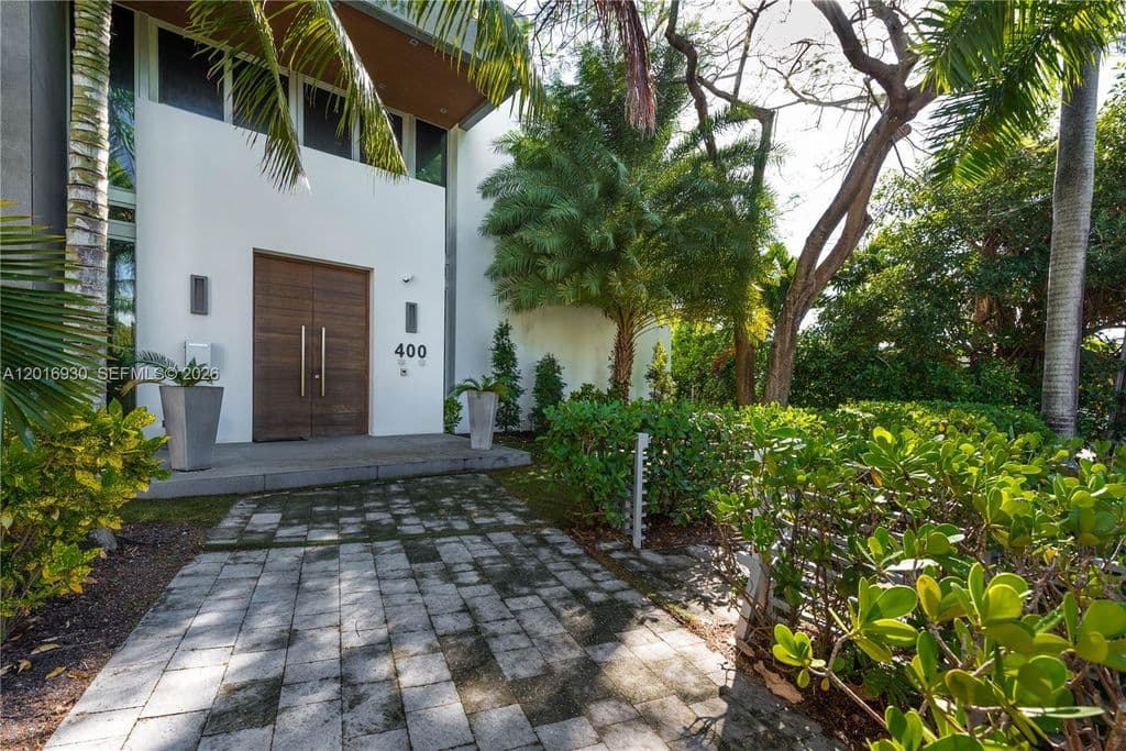 6+1 Müstakil ev — 400 Tamarind Dr