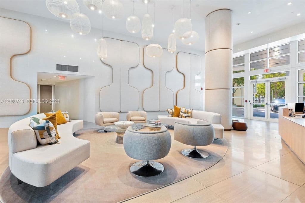 2-bedroom Condo — 6103 Aqua Ave APT 702