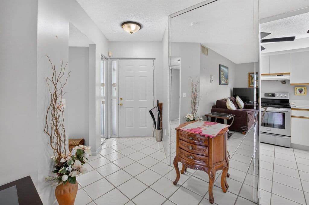 2+1 Condo — 5267 Europa Drive #C