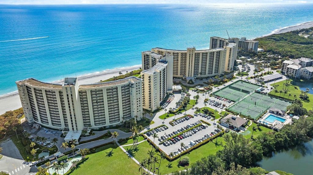 2+1 Condo — 400 Ocean Trail Way #1310