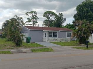 4-bedroom Single-Family Home — 4331 SW 23rd Ct, Fort Lauderdale, 33317