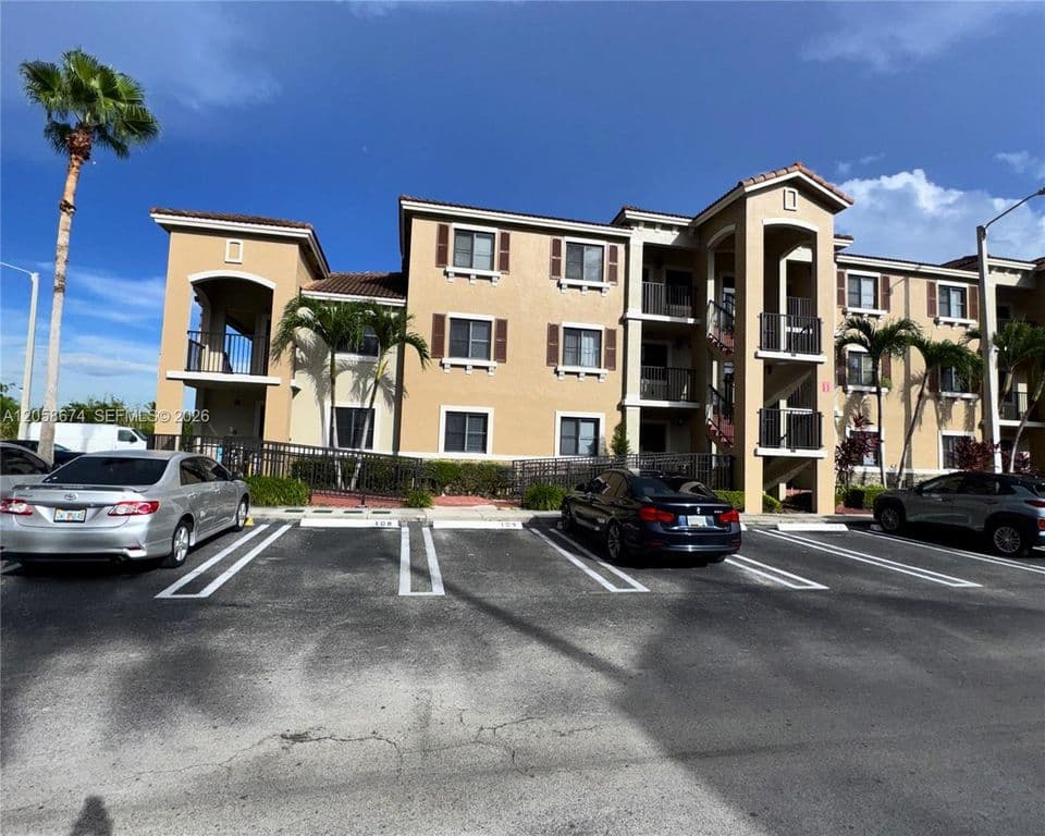 3-bedroom Condo — 22441 SW 88th Pl #2015