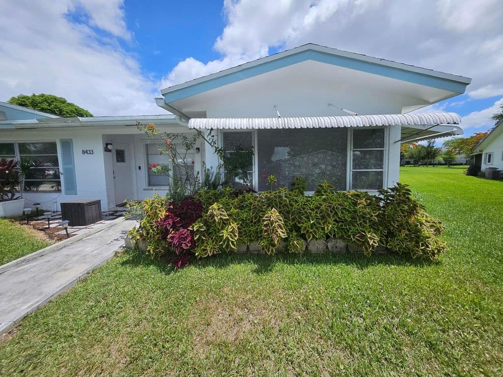 2-bedroom Condo — 8431 NW 12th Street #D68
