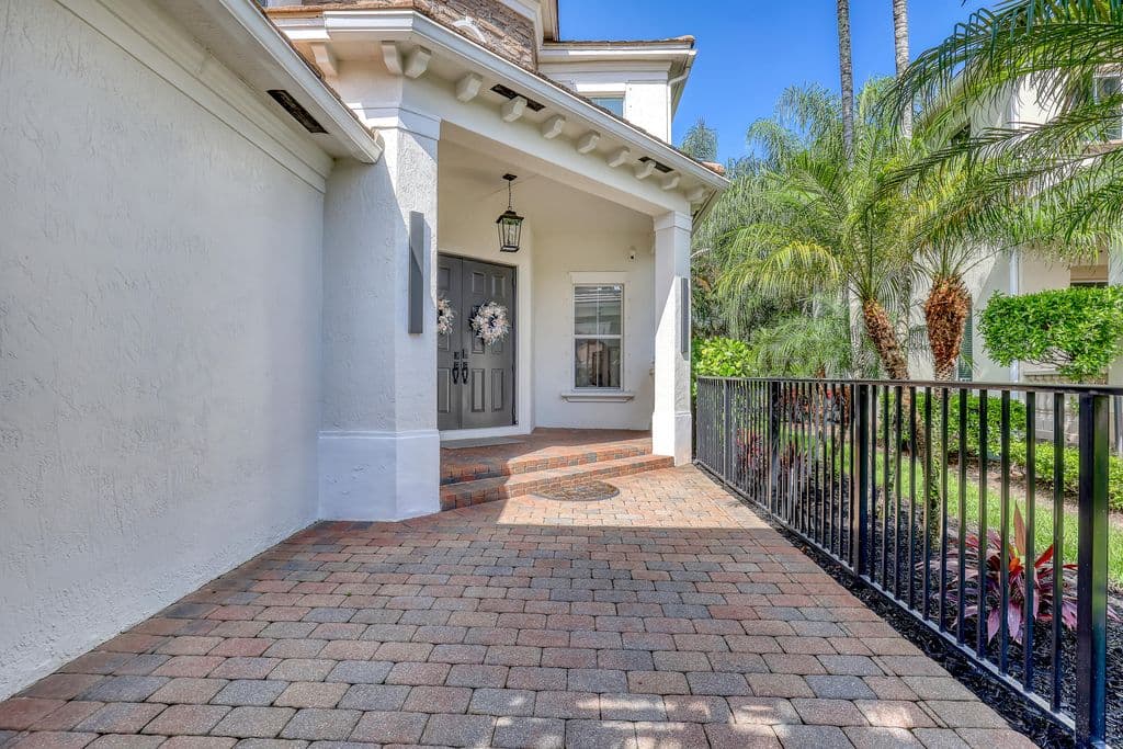4+1 Müstakil ev — 8541 Butler Greenwood Drive