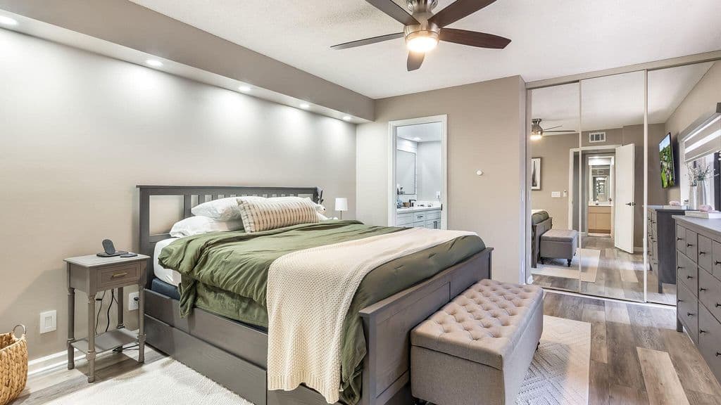 2+1 Mülk — 725 NW 99th Circle