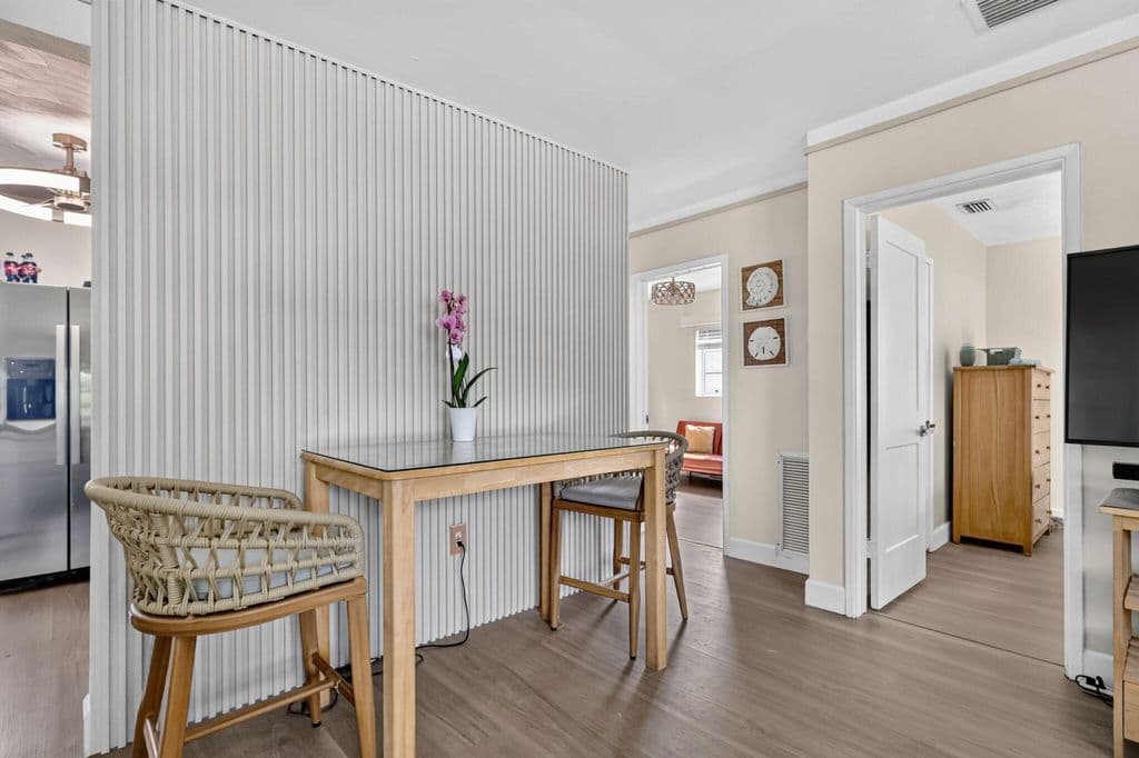 2-bedroom Single-Family Home — 6533 SW 19TH Street