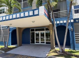 2+1 Condo — 501 E Dania Beach Blvd #5-4D, Dania Beach, 33004