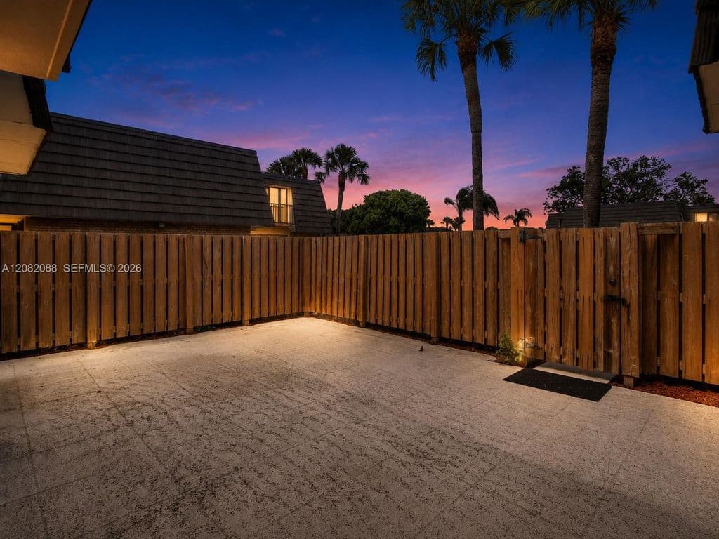 2-bedroom Condo — 2404 24th Way
